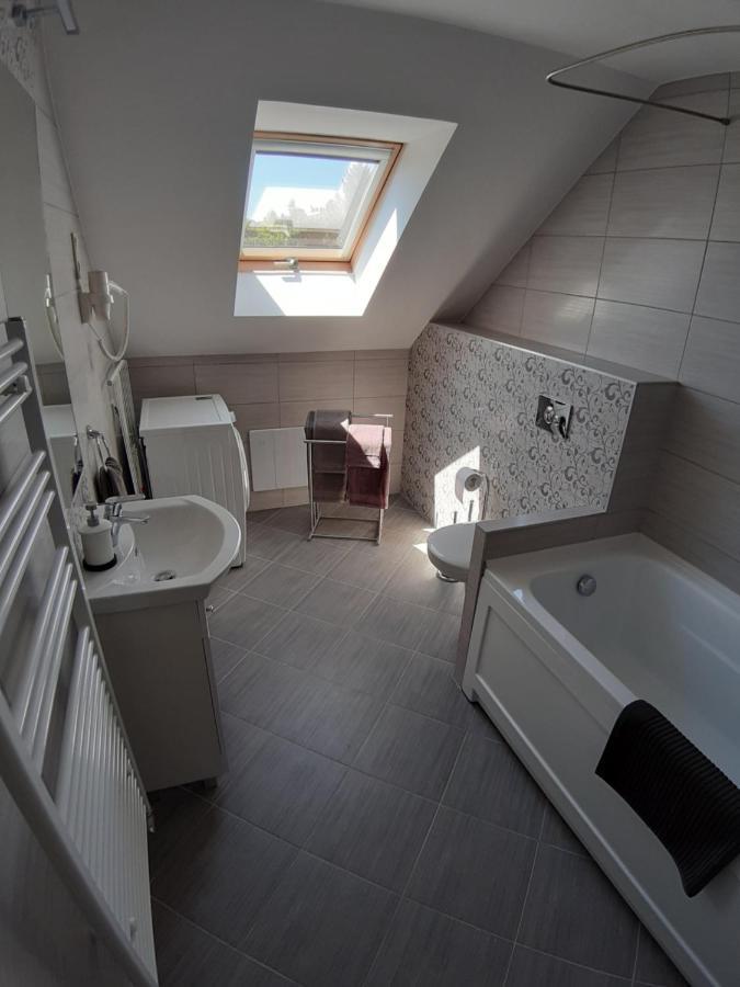 Profi Keco Apartman Balatonalmádi Екстериор снимка