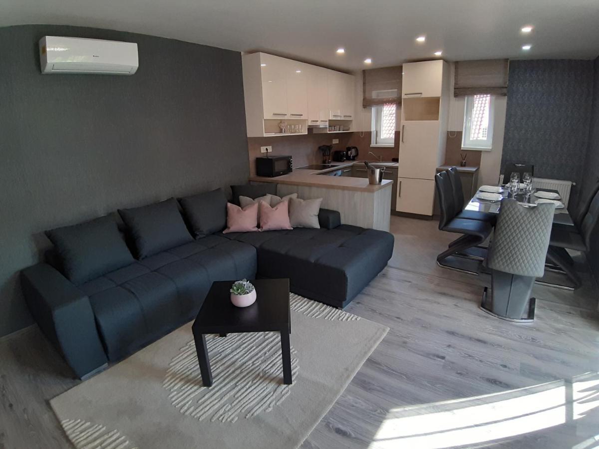 Profi Keco Apartman Balatonalmádi Екстериор снимка