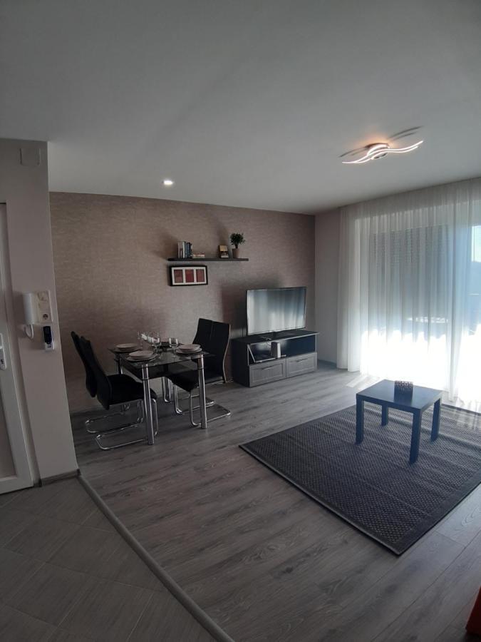 Profi Keco Apartman Balatonalmádi Екстериор снимка