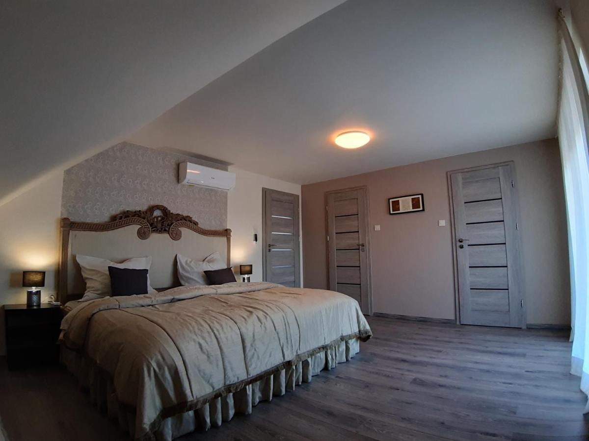 Profi Keco Apartman Balatonalmádi Екстериор снимка