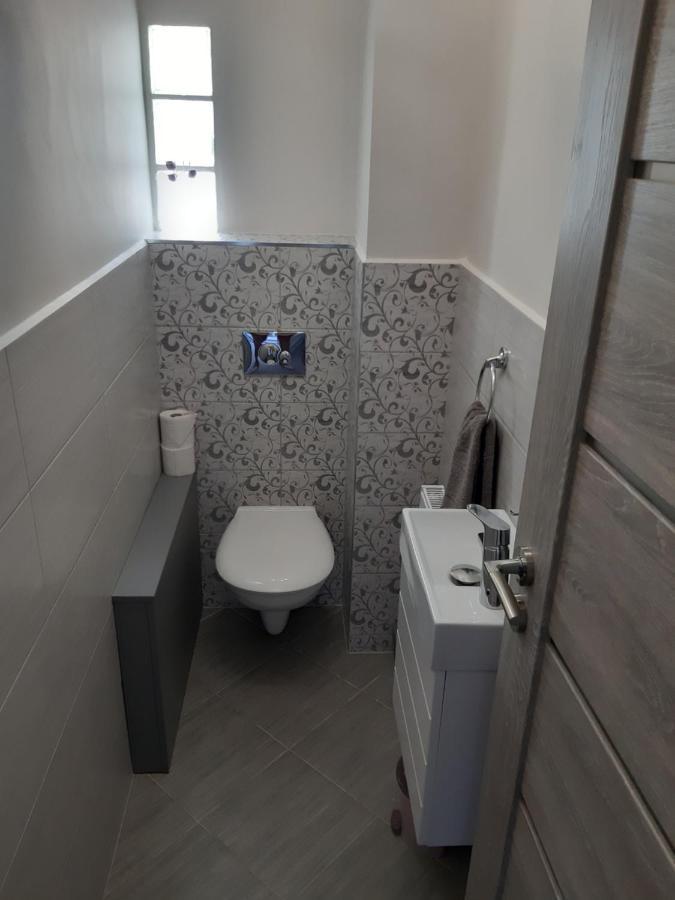 Profi Keco Apartman Balatonalmádi Екстериор снимка